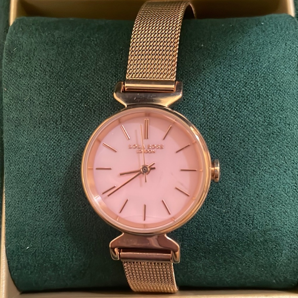 London rose watch